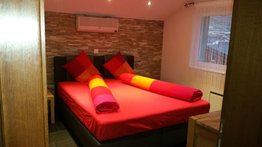 Chez Plaschy Villa Salgesch Екстериор снимка